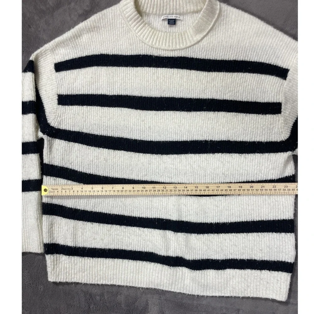 American Eagle Striped Crewneck Sweater XL White Black Oversized Soft Knit‎